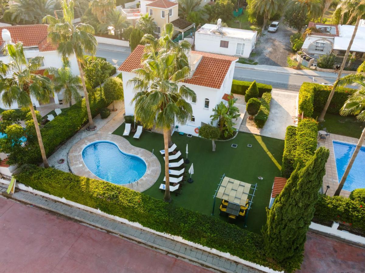 Villa Oasis By Ezoria Villas Golful Coralilor Exterior foto