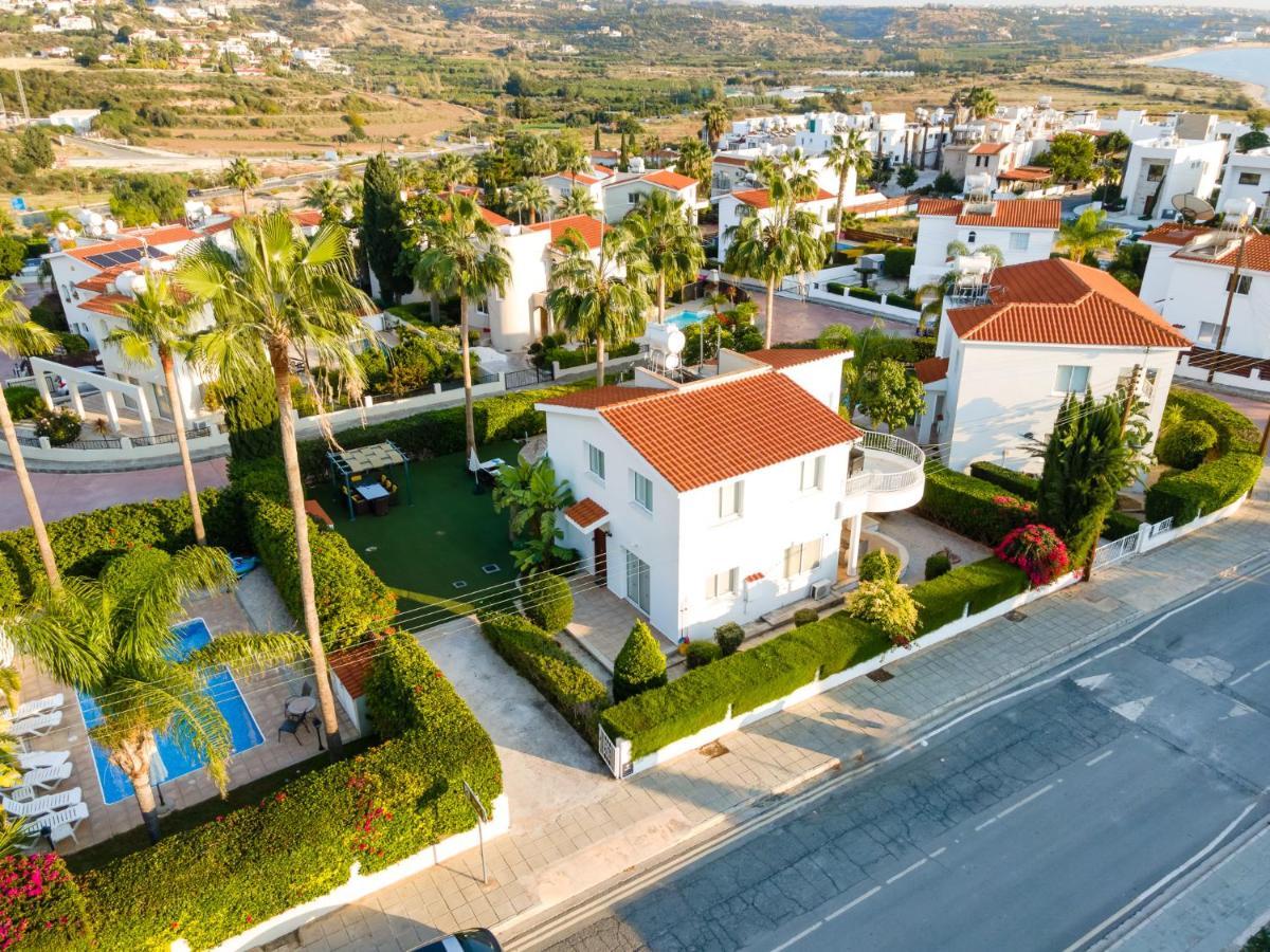 Villa Oasis By Ezoria Villas Golful Coralilor Exterior foto