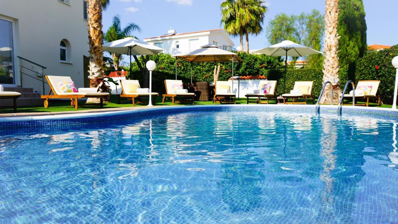 Villa Oasis By Ezoria Villas Golful Coralilor Exterior foto